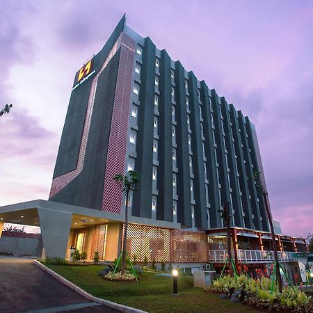 Hotel Swiss-Belexpress Cilegon Exterior foto